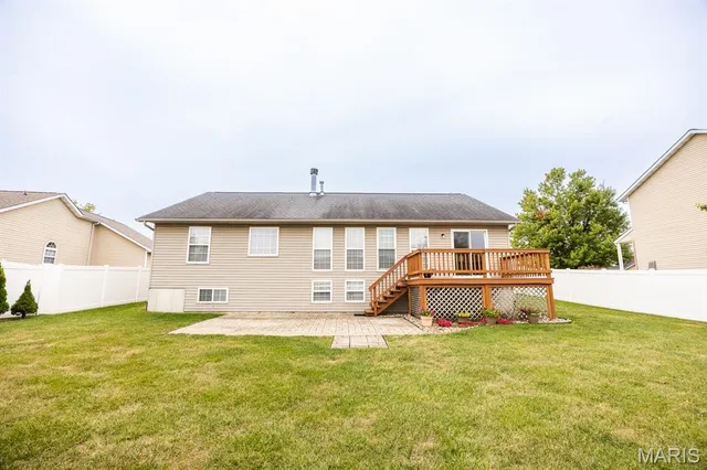 $375,000 | 109 Sunnybrooke, Troy, IL 62294