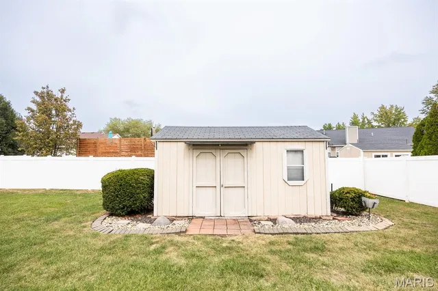 $375,000 | 109 Sunnybrooke, Troy, IL 62294