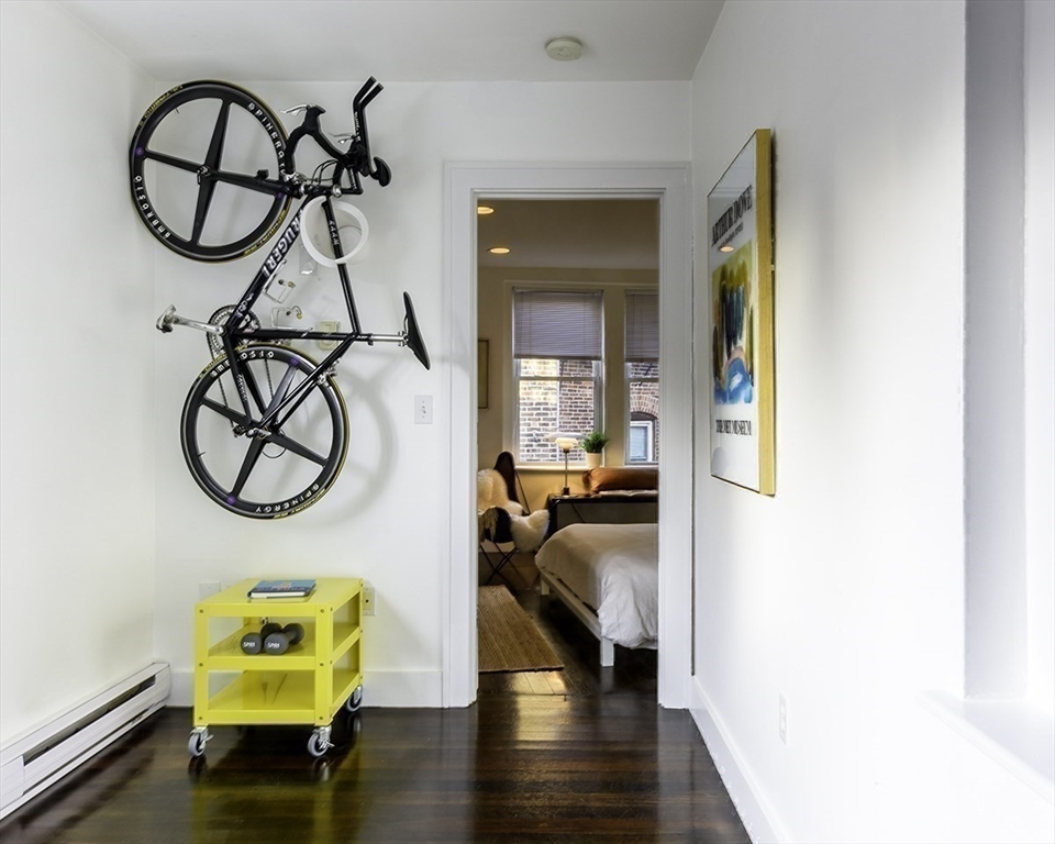 15 Charter Street, Unit 4 Boston, MA 02113 - Photo 21 of 42