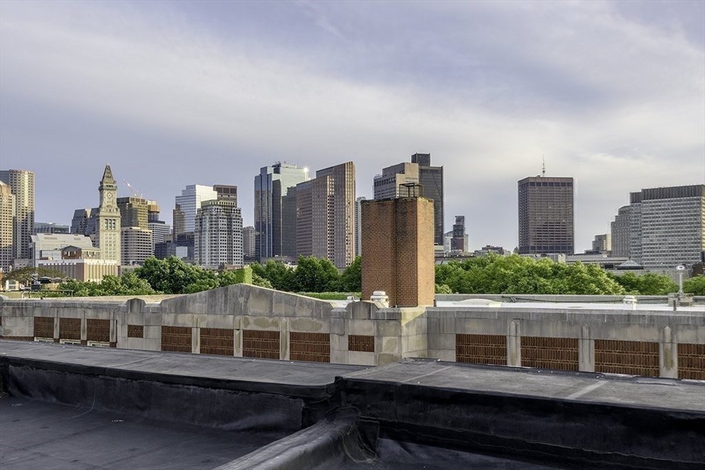 15 Charter Street, Unit 4 Boston, MA 02113 - Photo 35 of 42 a view of a balcony with city view