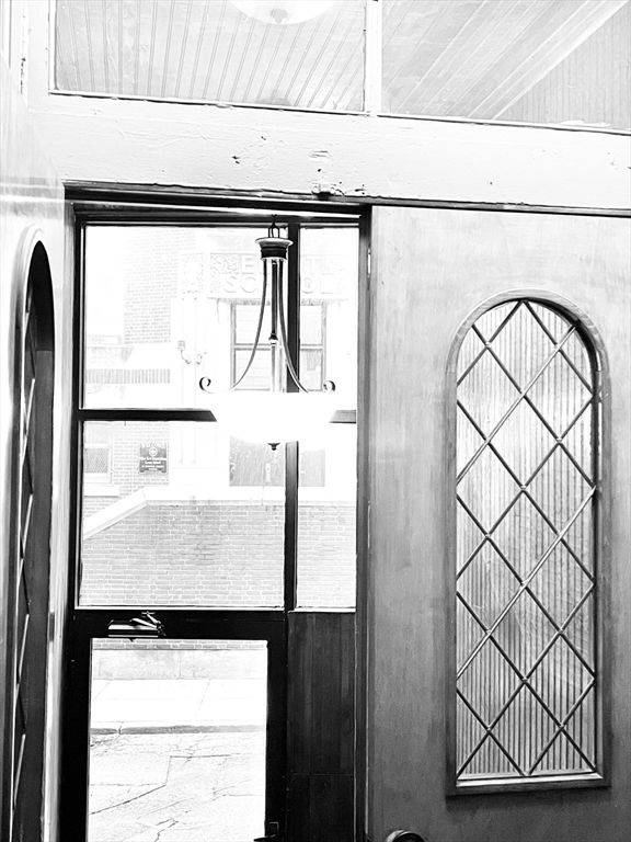 15 Charter Street, Unit 4 Boston, MA 02113 - Photo 40 of 42 a view of front door