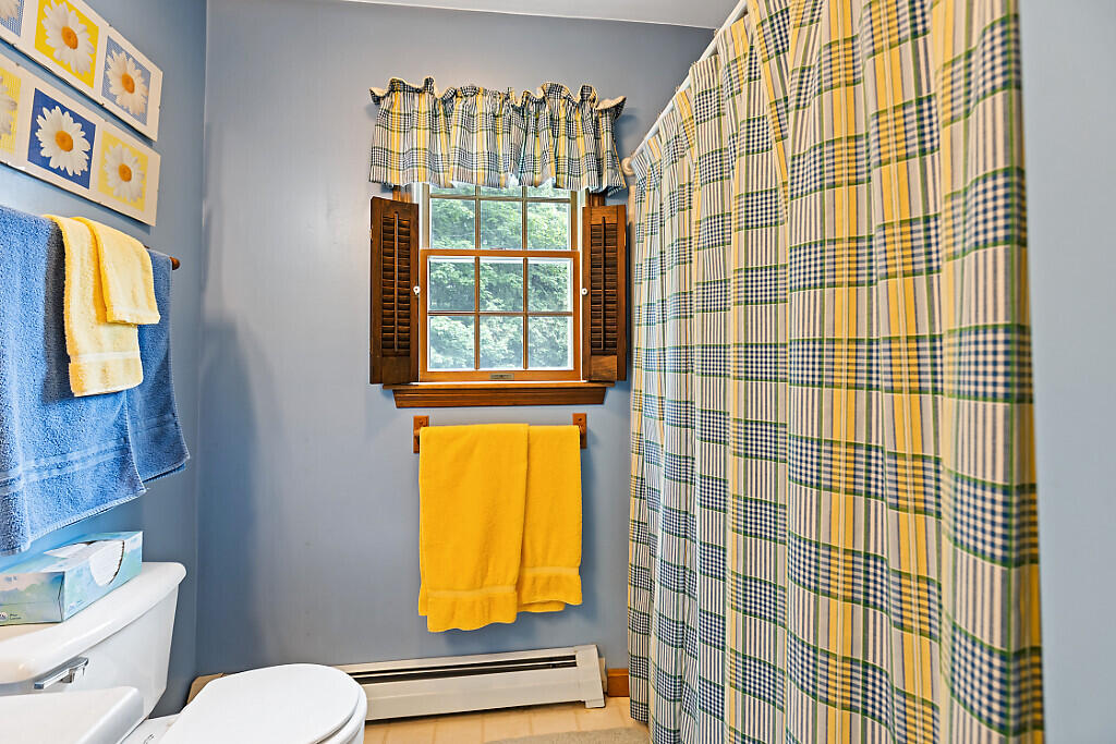 40 Pheasant Run Road Belgrade, ME 04917 - Photo 36 of 45 Upstairs Main Bath