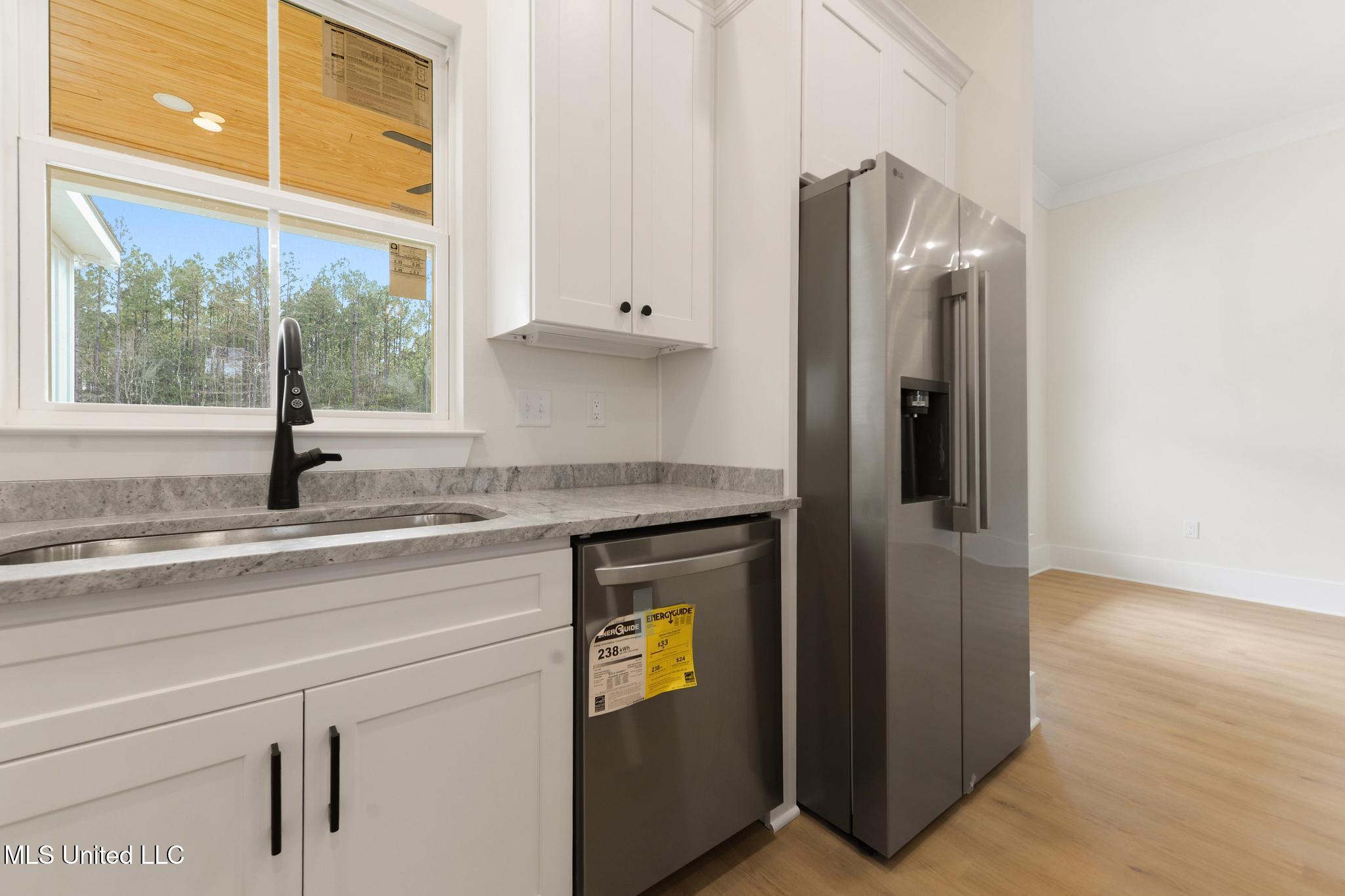 13401 Cox Road Ocean Springs, MS 39565 - Photo 11 of 37 011