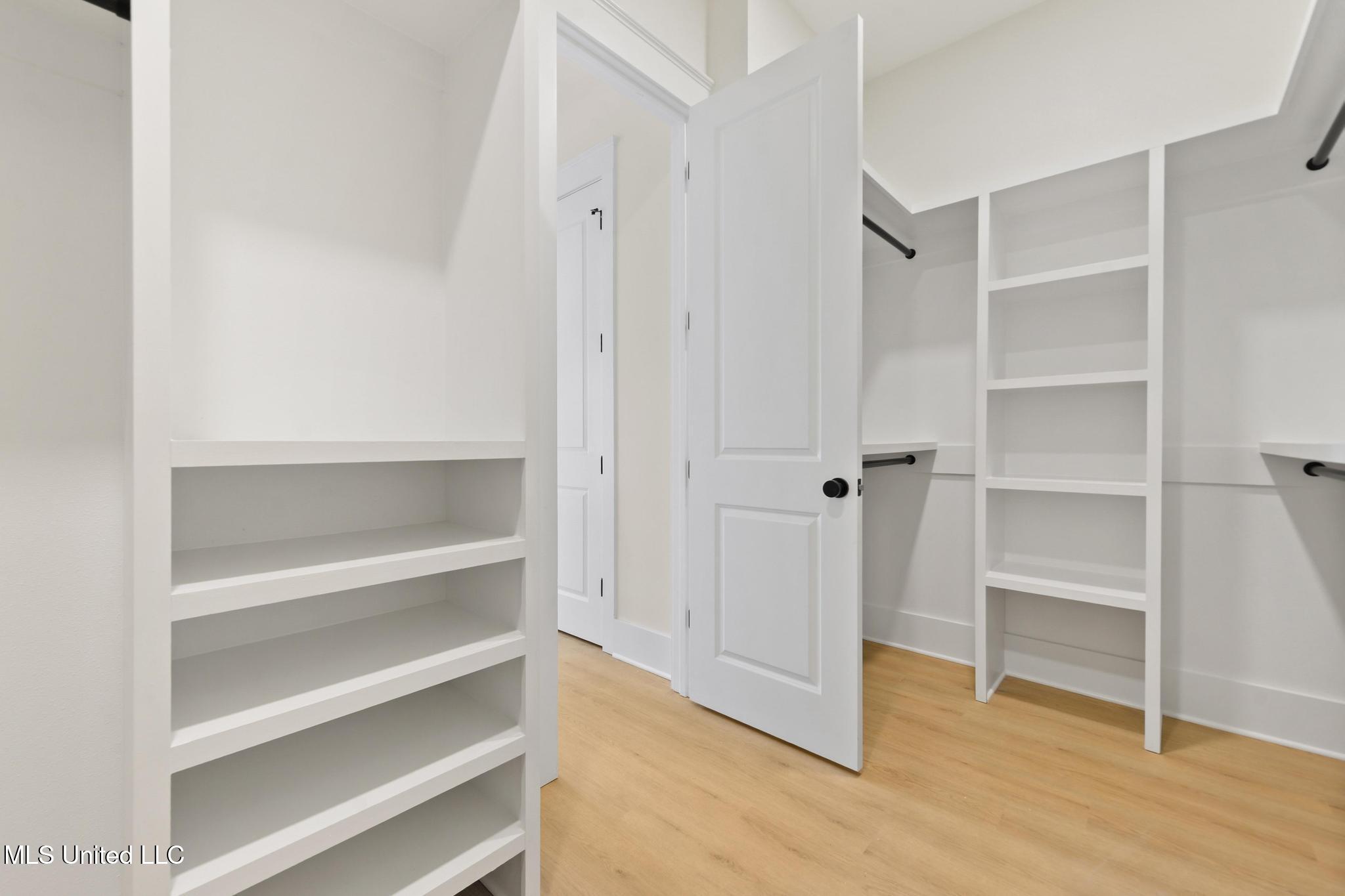 13401 Cox Road Ocean Springs, MS 39565 - Photo 20 of 37 020