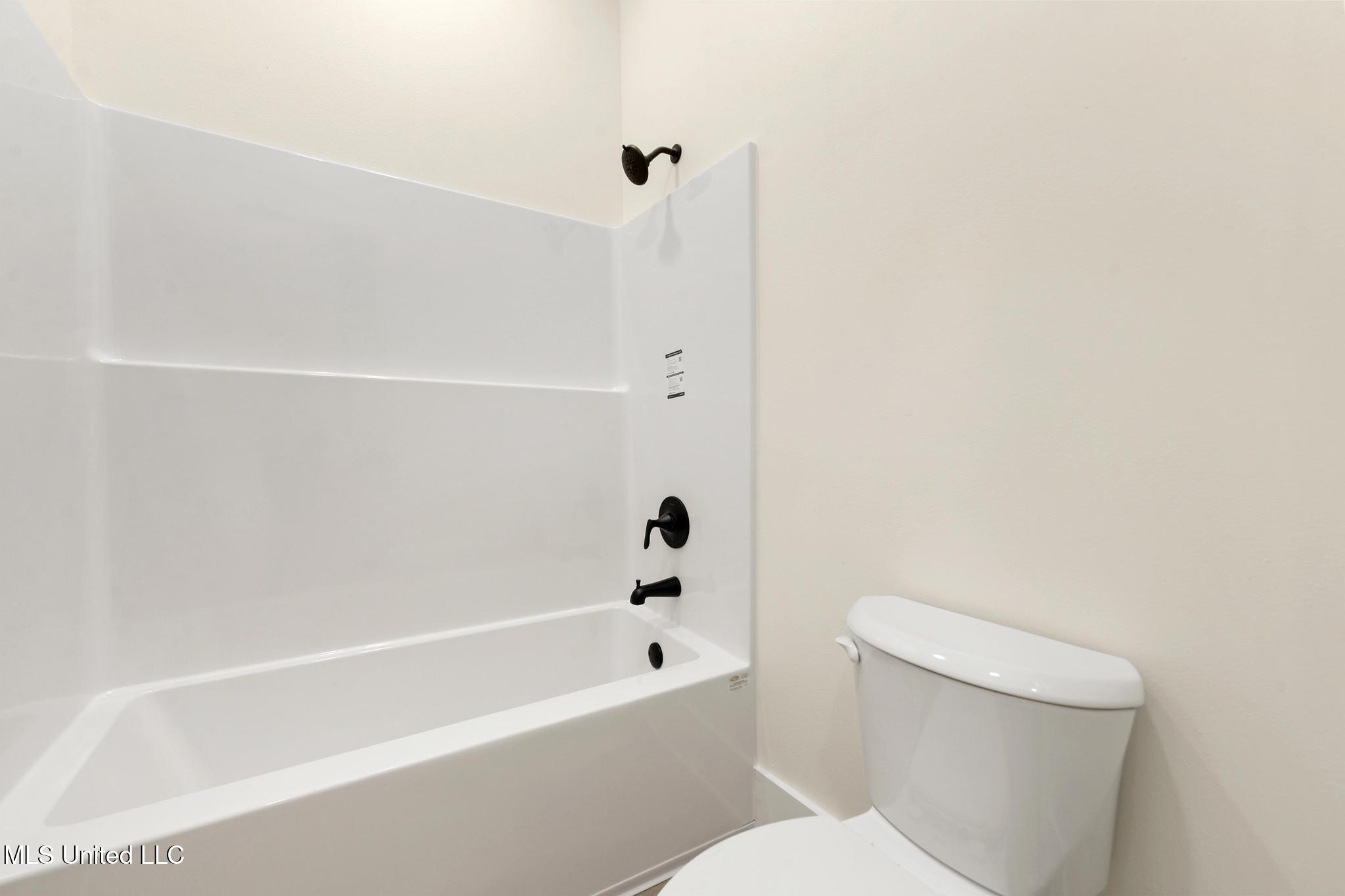 13401 Cox Road Ocean Springs, MS 39565 - Photo 27 of 37 027