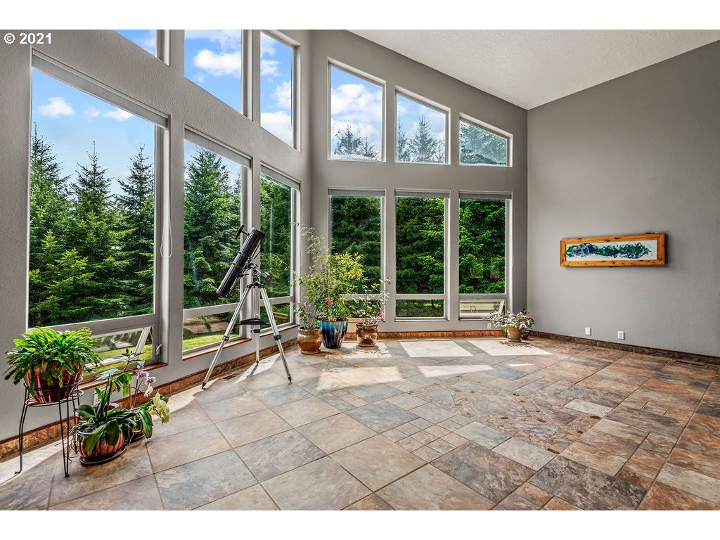 211 Hartford Road Kalama, WA 98625 - Photo 5 of 32 Gallery Image 5