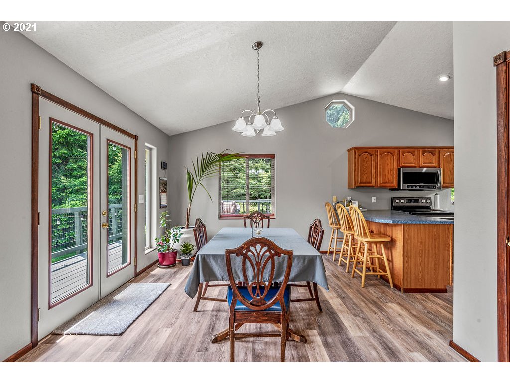 211 Hartford Road Kalama, WA 98625 - Photo 8 of 32 Gallery Image 8