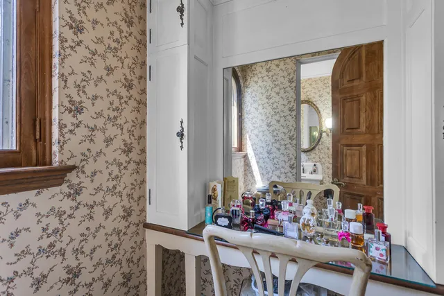 $370,000 | 1000 West Washington Avenue, Jackson, MI 49203