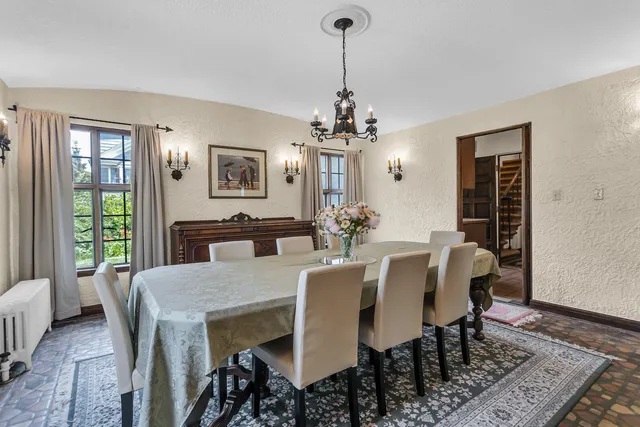 $370,000 | 1000 West Washington Avenue, Jackson, MI 49203