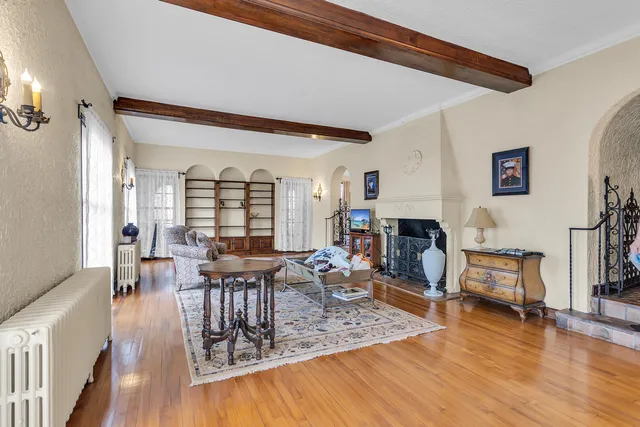 $370,000 | 1000 West Washington Avenue, Jackson, MI 49203