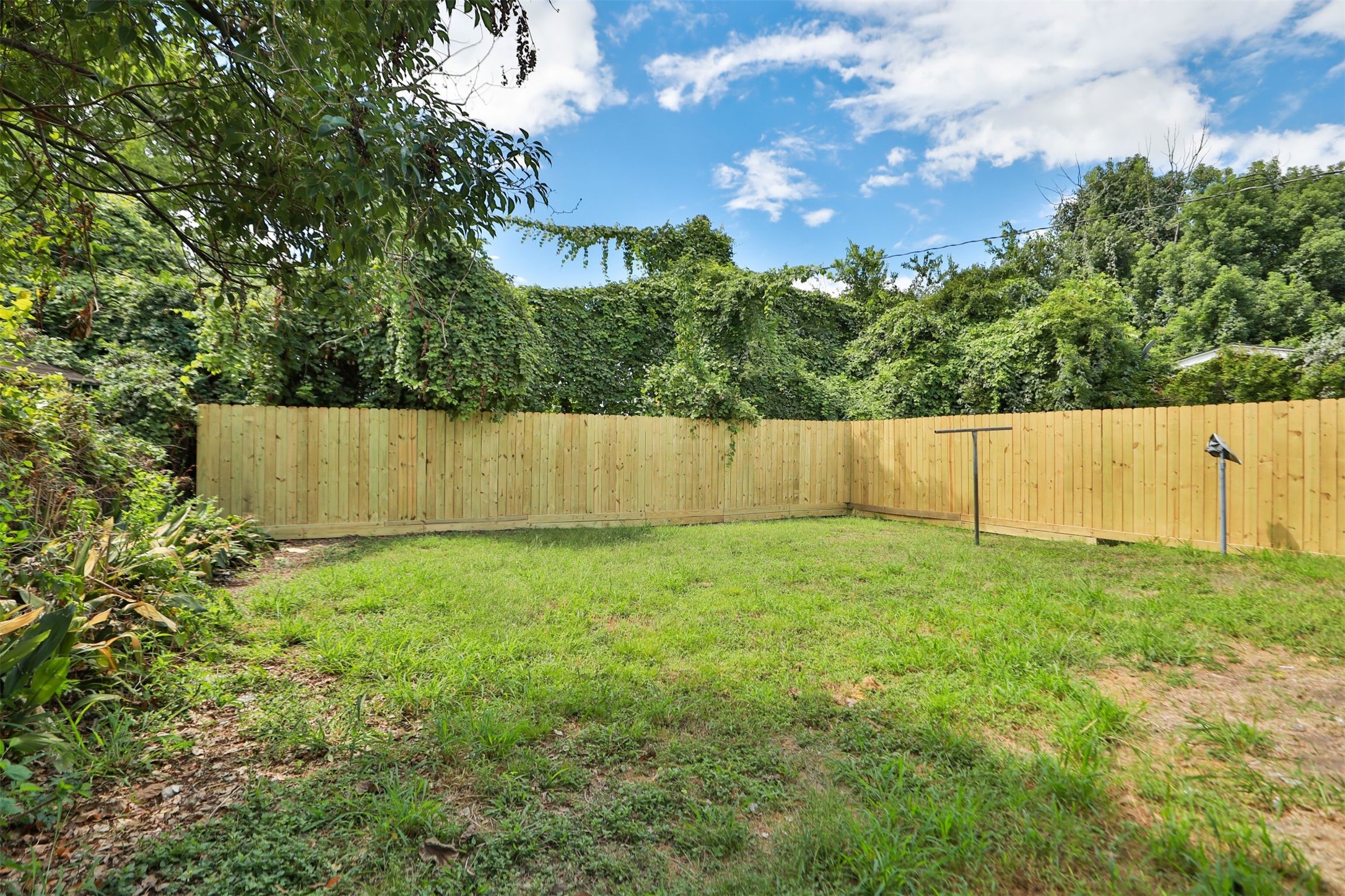 2814 Winbern Street Houston, TX 77004 - Photo 21 of 21 a view of outdoor space and yard