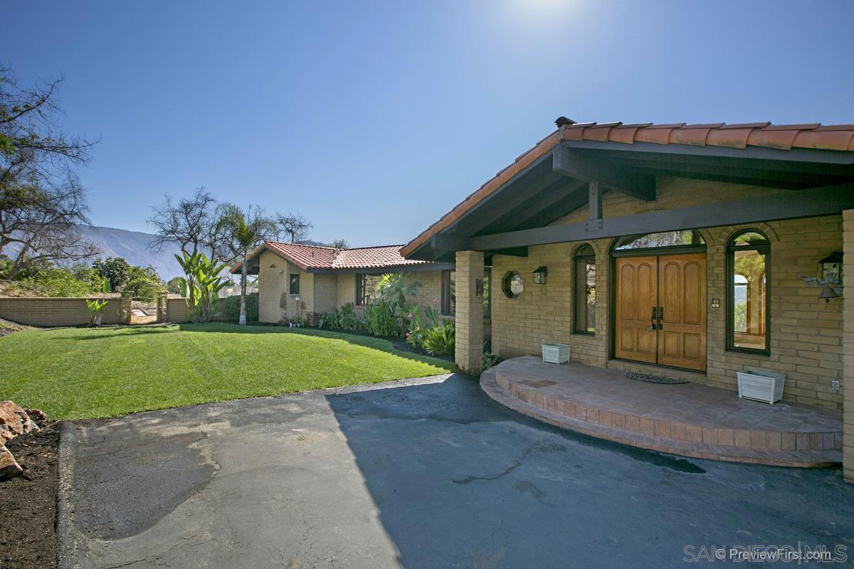 32419 Cole Grade Road Valley Center, CA 92082 - Photo 3 of 24