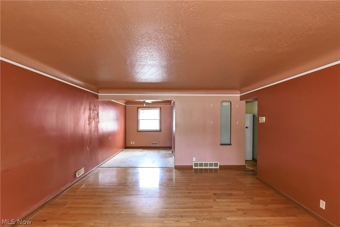 5891 Pearl Road Parma Heights, OH 44130 - Photo 10 of 31 Gallery Image 10