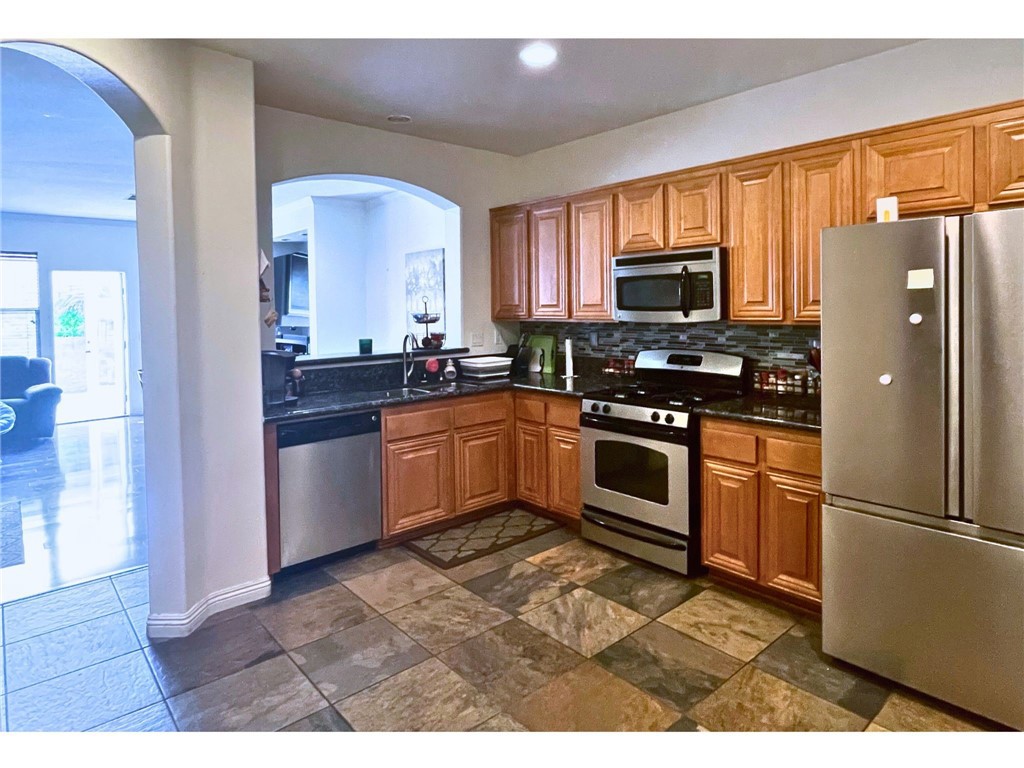 4484 Brisbane Way, Unit 3 Oceanside, CA 92058 - Photo 8 of 36