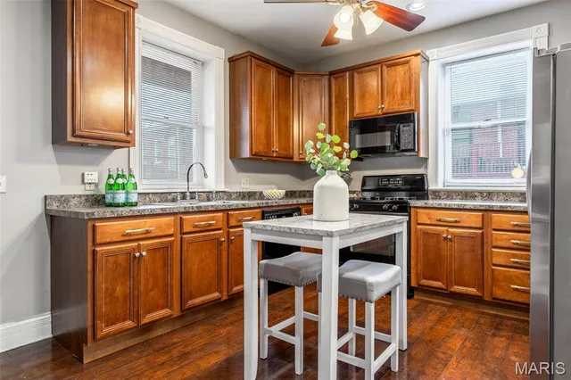 $249,000 | 909 Victor Street, St. Louis, MO 63104