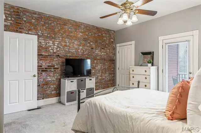 $249,000 | 909 Victor Street, St. Louis, MO 63104