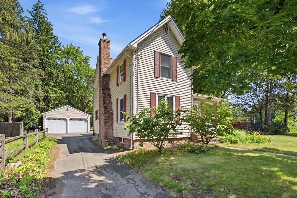 175 Granby Road South Hadley, MA 01075 - Photo 2 of 40