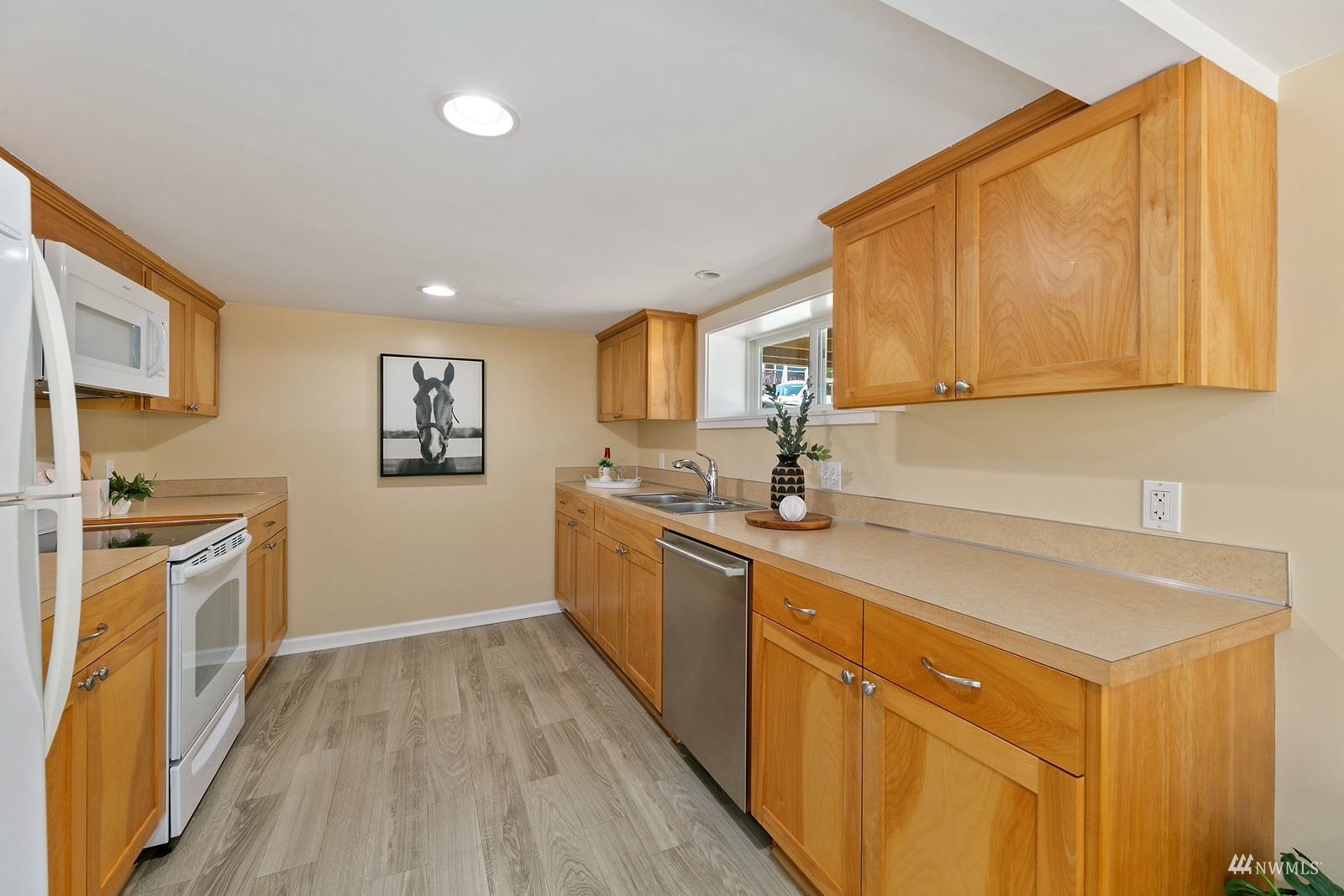 363 Northwest 50th Street Seattle, WA 98107 - Photo 17 of 32