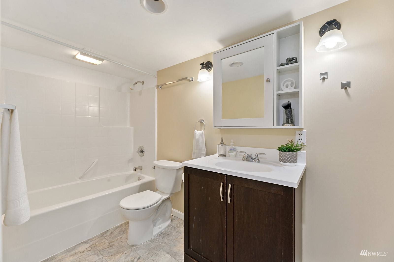363 Northwest 50th Street Seattle, WA 98107 - Photo 21 of 32