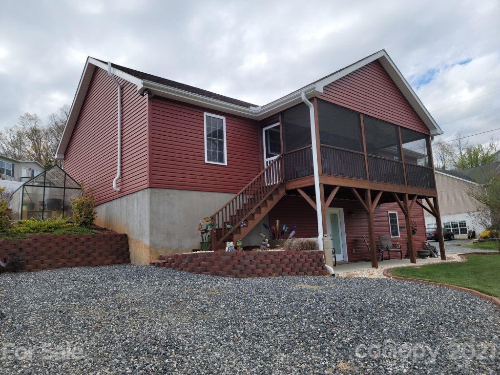 274 Snelson Road Alexander, NC 28701 - Photo 1 of 20 Gallery Image 1