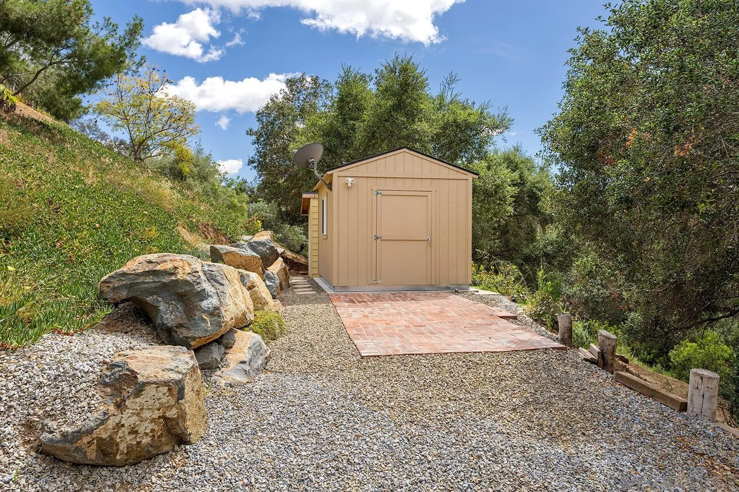 2557 Live Oak Park Road Fallbrook, CA 92028 - Photo 43 of 51