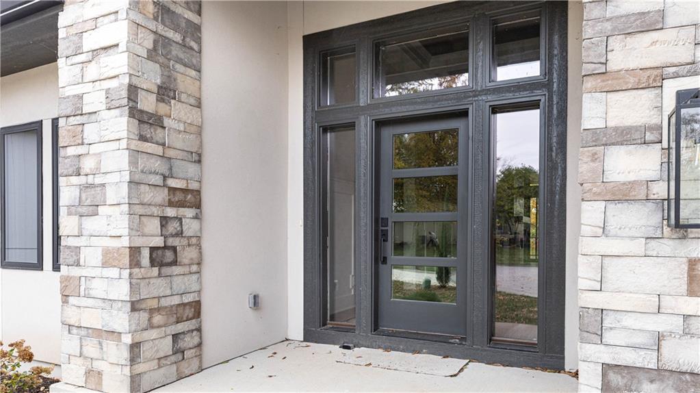 111 Teton Ridge Lake Winnebago, MO 64034 - Photo 2 of 28