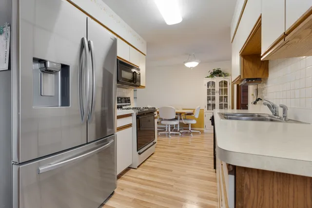 $439,900 | 851 Crest Avenue, Elk Grove Village, IL 60007