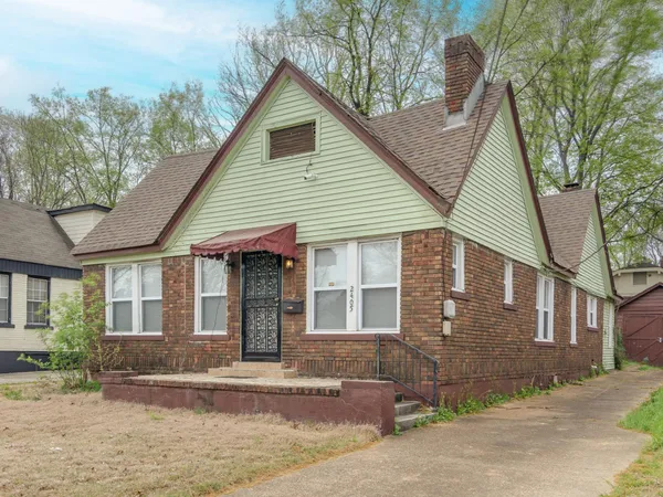 $149,000 | 2405 Forest Avenue, Memphis, TN 38112