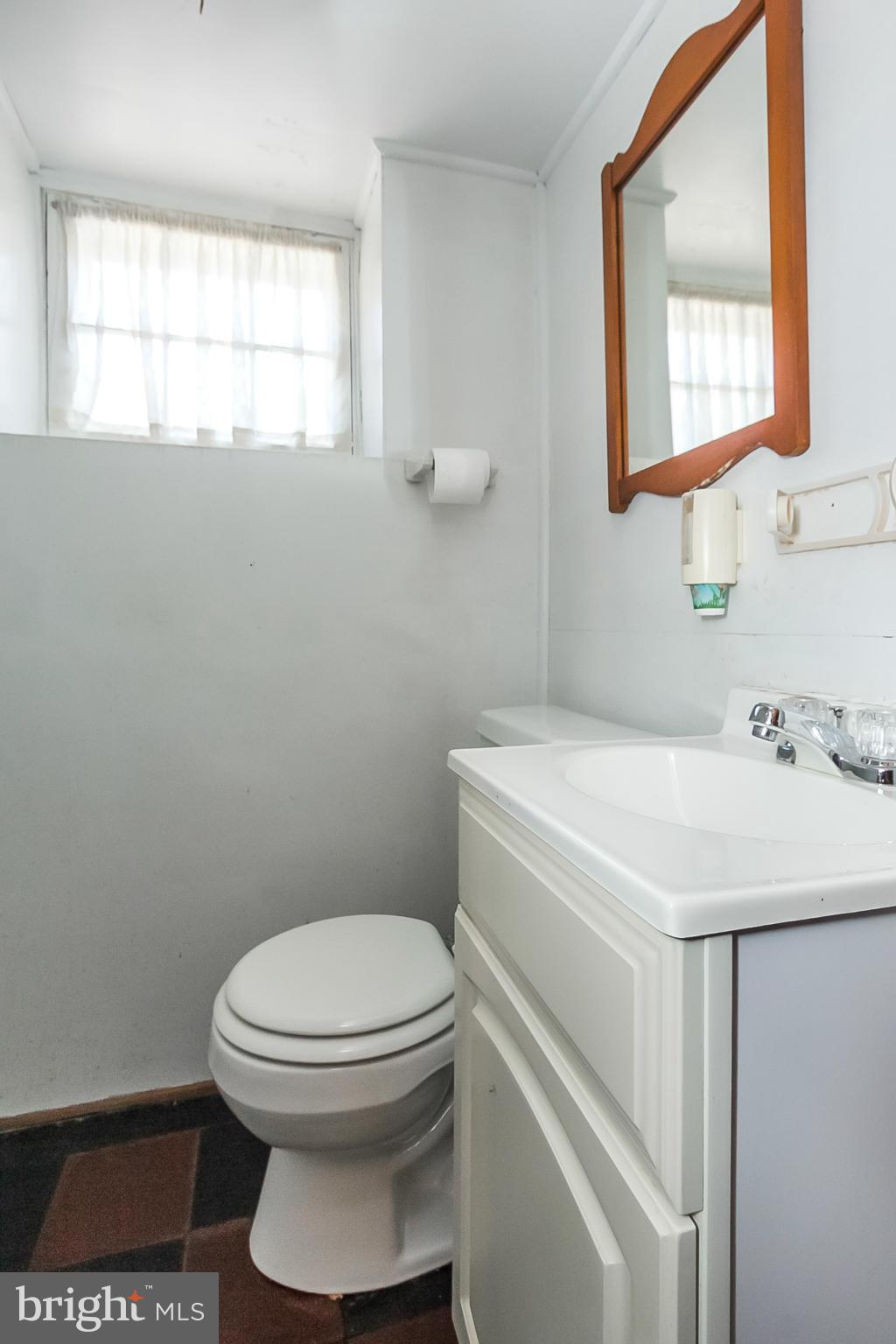 231 Dumbarton Road Baltimore, MD 21212 - Photo 22 of 26 Bath