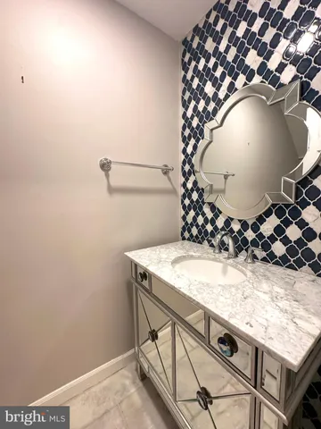 $4,200 | 6353 Brampton Court, Alexandria, VA 22304