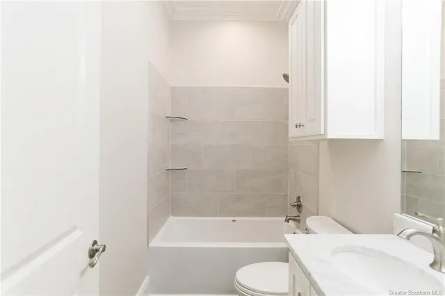 $665,000 | 6508 White Oleander Circle East, Lake Charles, LA 70605