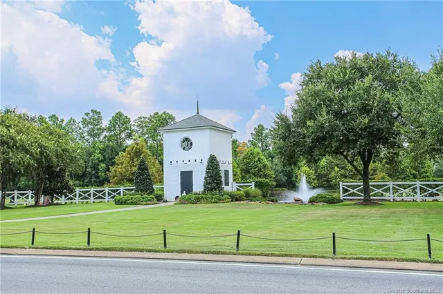 $665,000 | 6508 White Oleander Circle East, Lake Charles, LA 70605