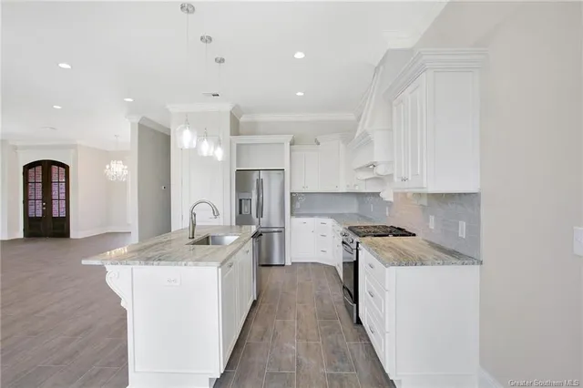 $665,000 | 6508 White Oleander Circle East, Lake Charles, LA 70605