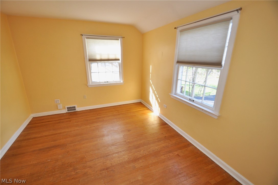 1561 Kew Road Cleveland, OH 44118 - Photo 18 of 27 Gallery Image 18