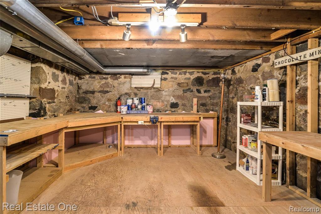 2439 East Coon Lake Road Howell, MI 48843 - Photo 44 of 61