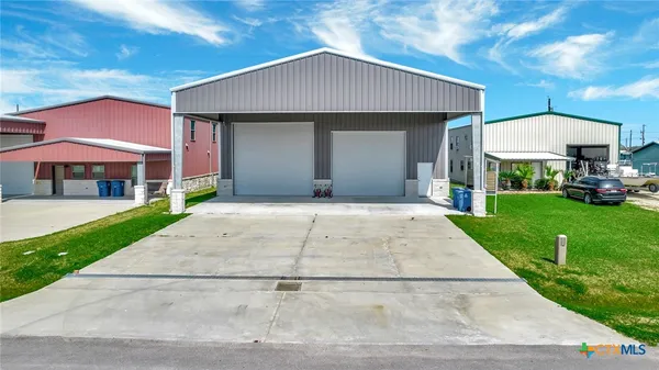 $750,000 | 52 Coastal Oaks Loop, Port O'Connor, TX 77982