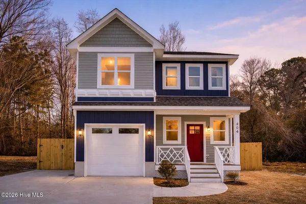 $565,000 | 404 South Bodenheimer Street, Burgaw, NC 28425