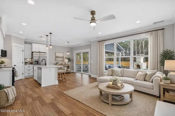 $565,000 | 404 South Bodenheimer Street, Burgaw, NC 28425