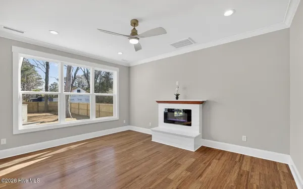 $565,000 | 404 South Bodenheimer Street, Burgaw, NC 28425