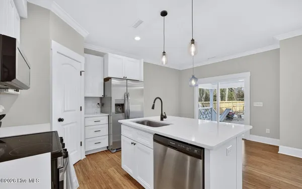 $565,000 | 404 South Bodenheimer Street, Burgaw, NC 28425