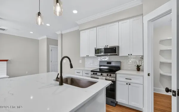 $565,000 | 404 South Bodenheimer Street, Burgaw, NC 28425