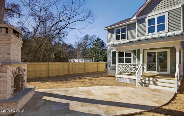 $565,000 | 404 South Bodenheimer Street, Burgaw, NC 28425