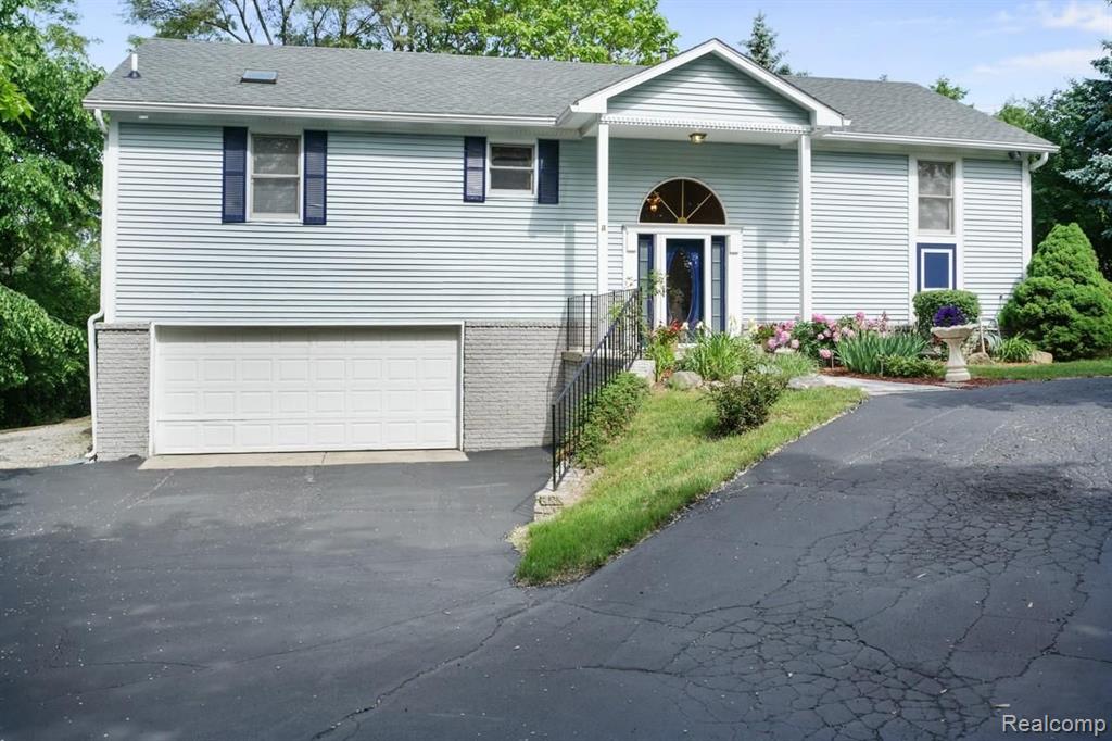 2235 Hiller Road West Bloomfield, MI 48324 - Photo 35 of 38