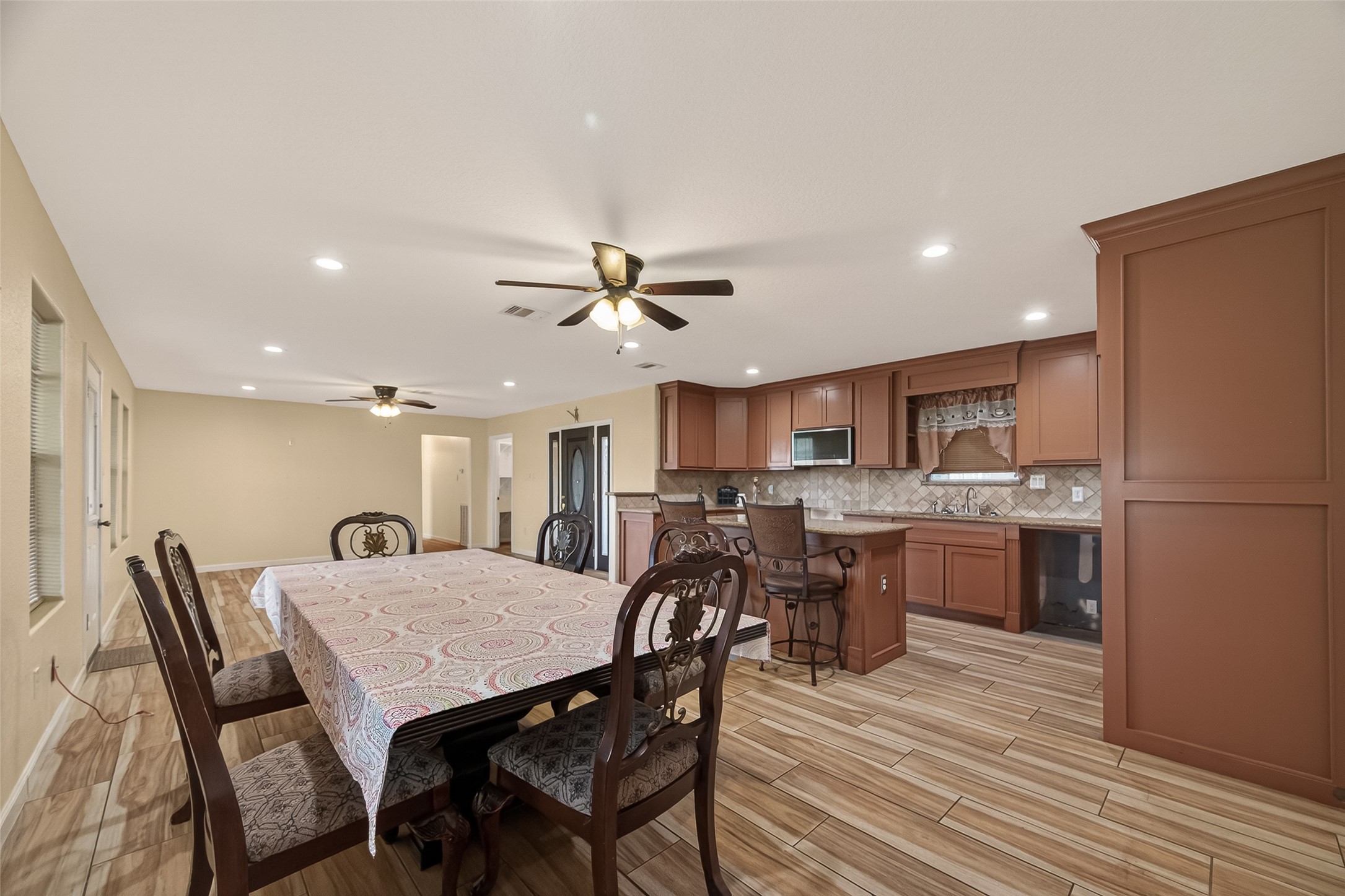 14731 Conover Court Houston, TX 77015 - Photo 6 of 49