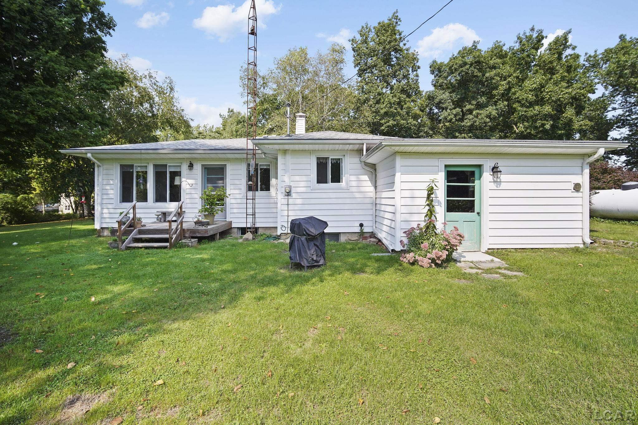13775 Woerner Road Manitou Beach, MI 49253 - Photo 3 of 32 50090355-2.JPG