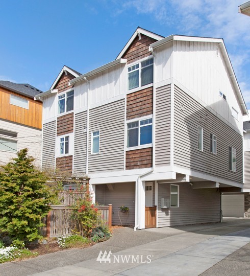4414 Meridian Avenue North Seattle, WA 98103 - Photo 1 of 20 Gallery Image 1