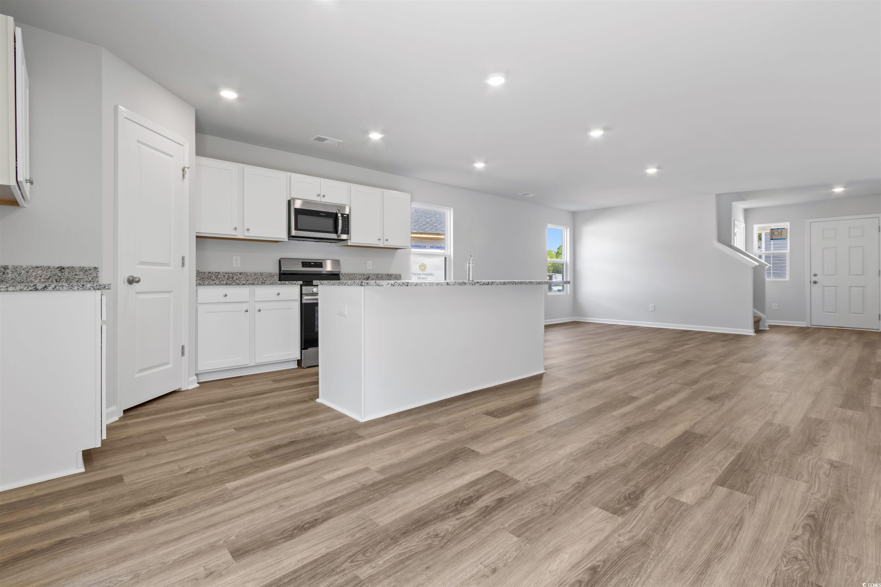 1006 Cherrystone Loop Conway, SC 29526 - Photo 6 of 38