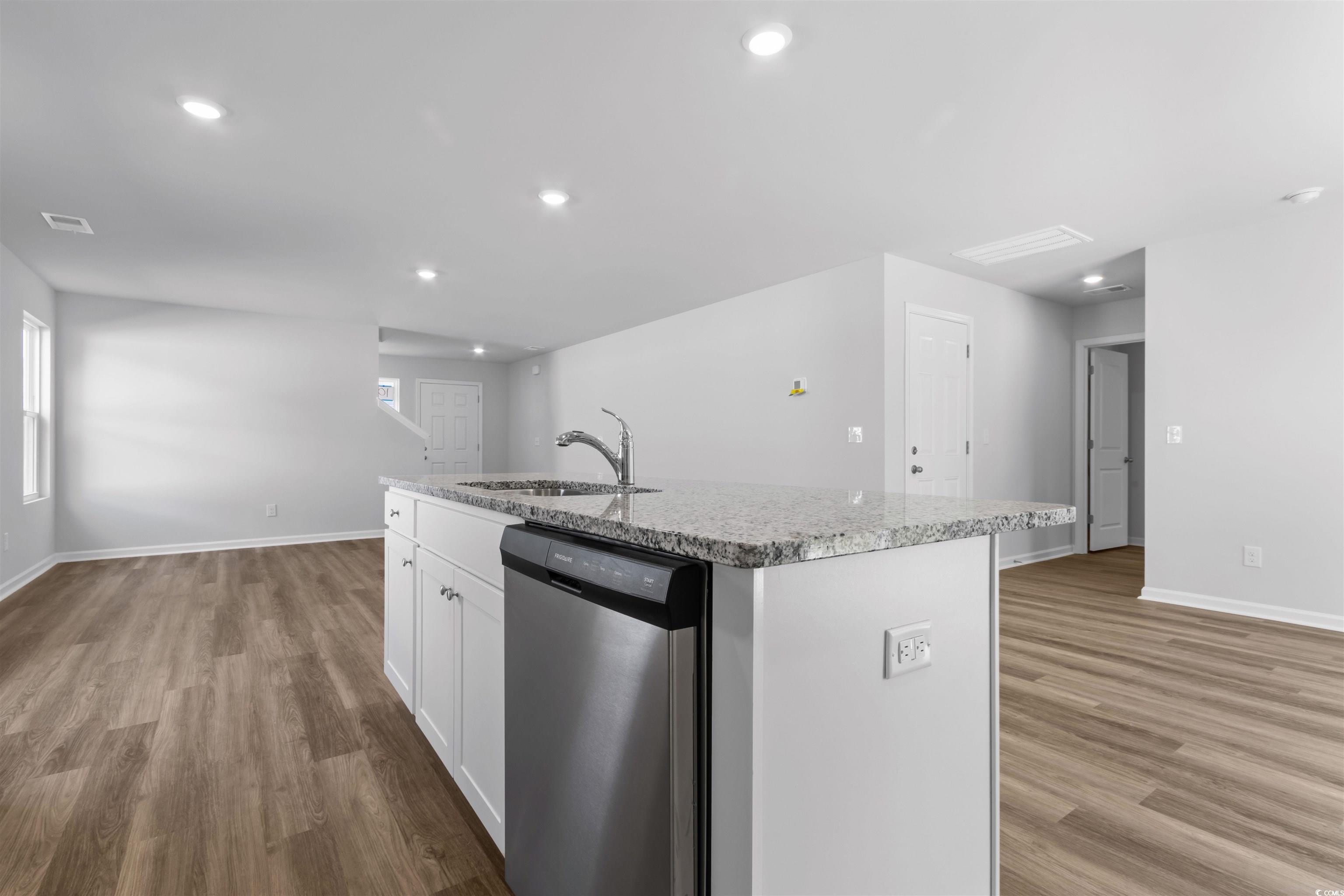 1006 Cherrystone Loop Conway, SC 29526 - Photo 8 of 38