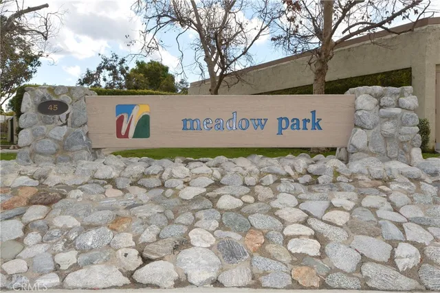 a sign that is on the wall