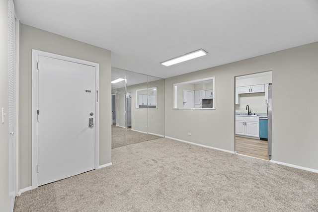 10369 Dearlove Road, Unit 2A Glenview, IL 60025 - Photo 6 of 15